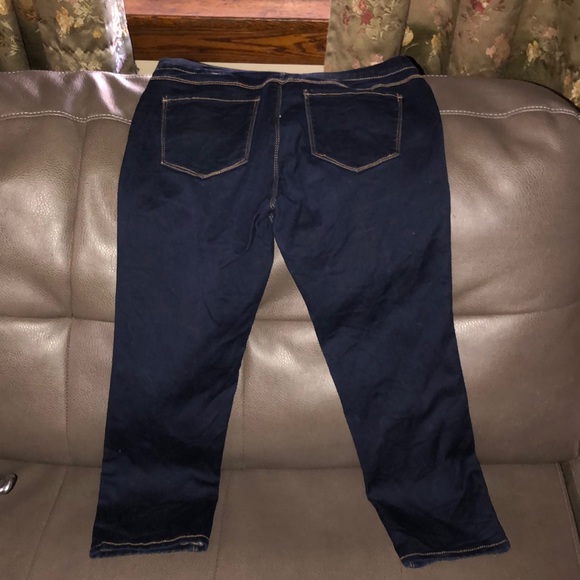 L.E.I.  Dark blue crop jean - Picture 2 of 4